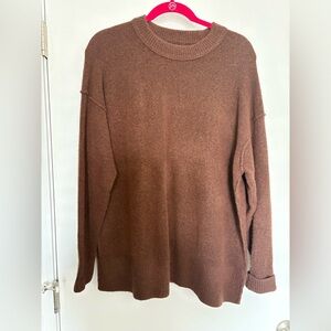 Women’s oversized sweater.